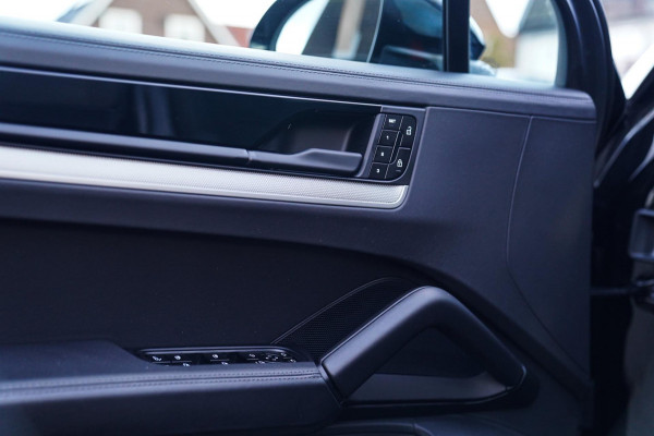 Porsche Cayenne 3.0 E-Hybrid | NIEUW MODEL | Panorama | Bose Sound | 360 cam | Adaptieve cruise | Kuipstoel | LED | Lane assist | Porsche Cayenne 3.0 E-Hybrid | NIEUW MODEL | Panorama | Bose Sound | 360 cam | Adaptieve cruise | Kuipstoel | LED | Lane assist |