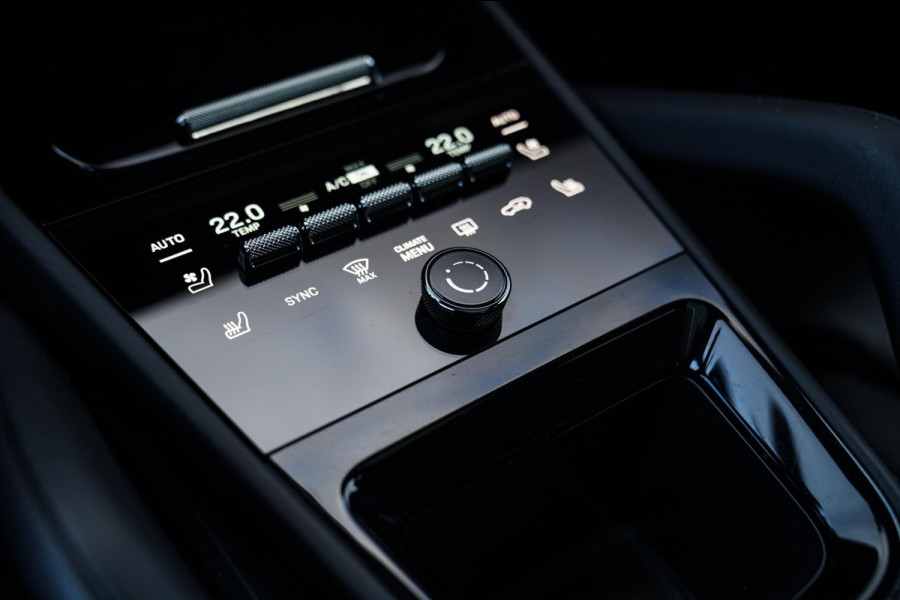 Porsche Cayenne 3.0 E-Hybrid | NIEUW MODEL | Panorama | Bose Sound | 360 cam | Adaptieve cruise | Kuipstoel | LED | Lane assist | Porsche Cayenne 3.0 E-Hybrid | NIEUW MODEL | Panorama | Bose Sound | 360 cam | Adaptieve cruise | Kuipstoel | LED | Lane assist |