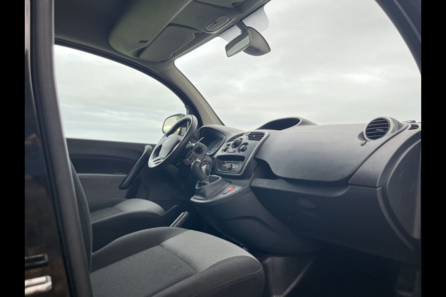 Renault Kangoo 1.5 dCi E6 90pk R-link BPM Vrij! Lease €171 p/m, Airco, Navi + Camera, PDC, Volledig onderhoudshistorie aanwezig Renault Kangoo 1.5 dCi E6 90pk R-link BPM Vrij! Lease €171 p/m, Airco, Navi + Camera, PDC, Volledig onderhoudshistorie aanwezig