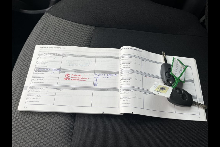 Renault Kangoo 1.5 dCi E6 90pk R-link BPM Vrij! Lease €171 p/m, Airco, Navi + Camera, PDC, Volledig onderhoudshistorie aanwezig Renault Kangoo 1.5 dCi E6 90pk R-link BPM Vrij! Lease €171 p/m, Airco, Navi + Camera, PDC, Volledig onderhoudshistorie aanwezig