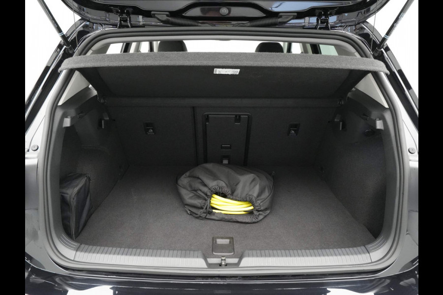 Volkswagen Golf 1.4 eHybrid 204pk Style Navigatie Massage Camera Led 289 Volkswagen Golf 1.4 eHybrid 204pk Style Navigatie Massage Camera Led 289