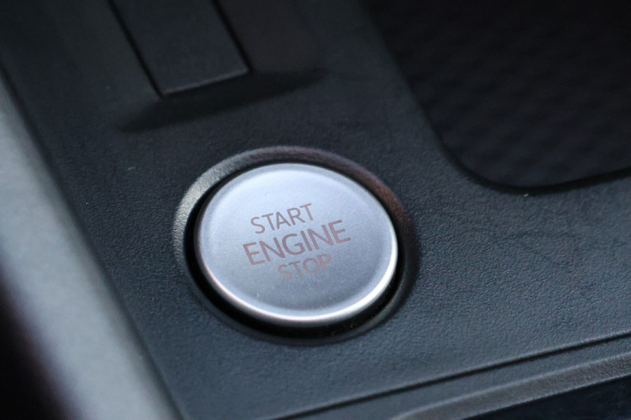 Volkswagen Caddy Cargo 1.5 TSI DSG | BTW Vrij | Marge | CarPlay | Camera | Stoelverwarming | Virtual Cockpit | Trekhaak | LED Koplampen | Cruise control | PDC | Nieuwe APK