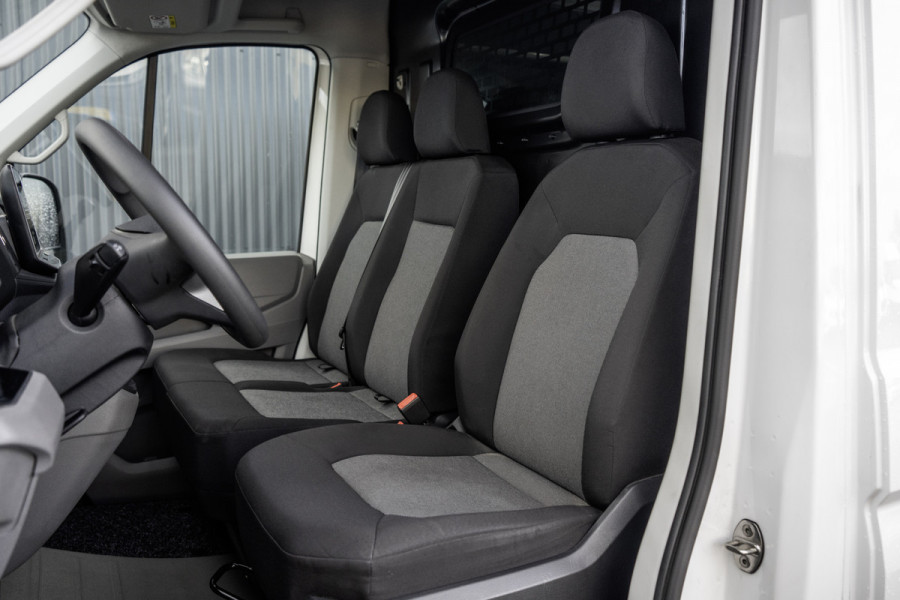 Volkswagen Crafter 35 TDI | L4H3 | NW Model | 140PK | Camera | CarPlay | Navigatie | Climate | PDC | Euro 6