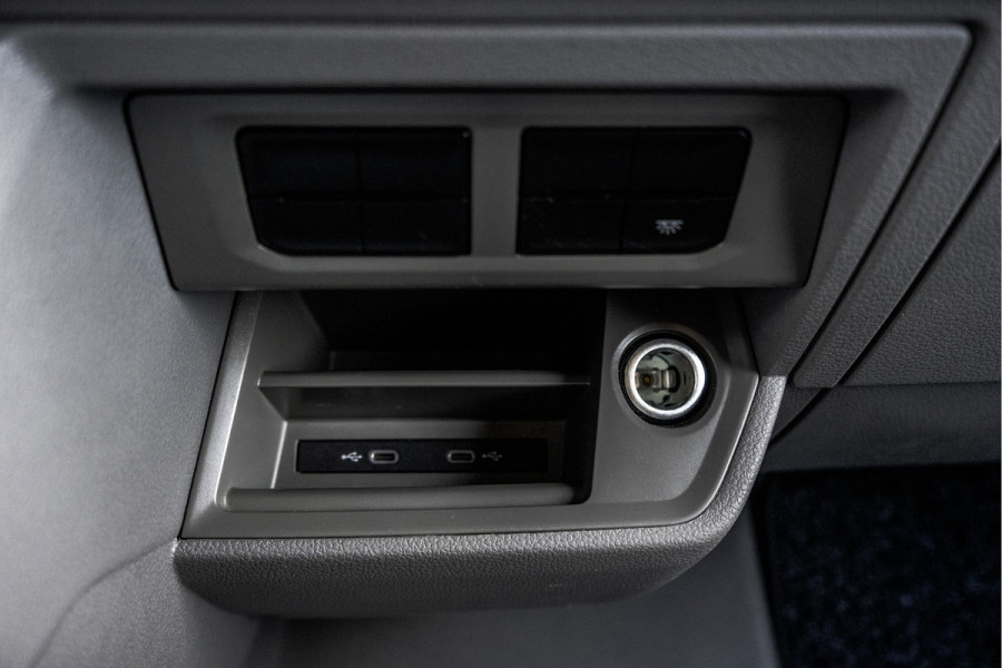 Volkswagen Crafter 35 TDI | L4H3 | NW Model | 140PK | Camera | CarPlay | Navigatie | Climate | PDC | Euro 6