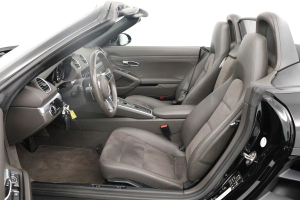 Porsche 718 Boxster 2.0 AANBIEDING!!!(Perfect OnderH, Sport Chrono, Sport Uitlaat, StoelV, Parkeersensoren, Navi, Cruise Con, Etc) Porsche 718 Boxster 2.0 AANBIEDING!!!(Perfect OnderH, Sport Chrono, Sport Uitlaat, StoelV, Parkeersensoren, Navi, Cruise Con, Etc)