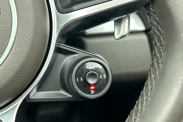 Porsche 718 Boxster 2.0 AANBIEDING!!!(Perfect OnderH, Sport Chrono, Sport Uitlaat, StoelV, Parkeersensoren, Navi, Cruise Con, Etc) Porsche 718 Boxster 2.0 AANBIEDING!!!(Perfect OnderH, Sport Chrono, Sport Uitlaat, StoelV, Parkeersensoren, Navi, Cruise Con, Etc)