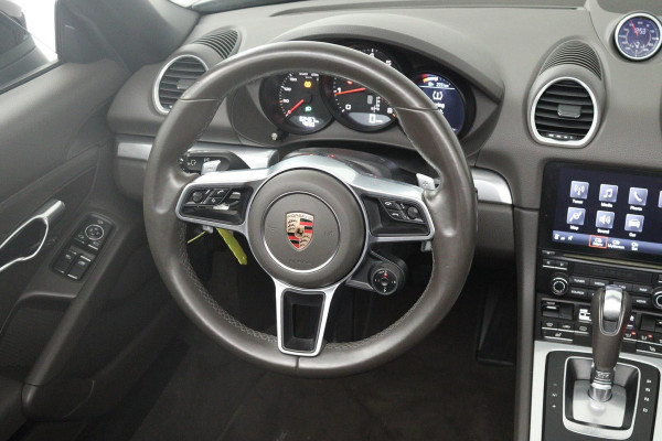 Porsche 718 Boxster 2.0 AANBIEDING!!!(Perfect OnderH, Sport Chrono, Sport Uitlaat, StoelV, Parkeersensoren, Navi, Cruise Con, Etc) Porsche 718 Boxster 2.0 AANBIEDING!!!(Perfect OnderH, Sport Chrono, Sport Uitlaat, StoelV, Parkeersensoren, Navi, Cruise Con, Etc)