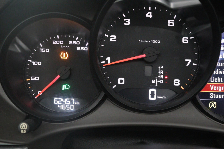 Porsche 718 Boxster 2.0 AANBIEDING!!!(Perfect OnderH, Sport Chrono, Sport Uitlaat, StoelV, Parkeersensoren, Navi, Cruise Con, Etc) Porsche 718 Boxster 2.0 AANBIEDING!!!(Perfect OnderH, Sport Chrono, Sport Uitlaat, StoelV, Parkeersensoren, Navi, Cruise Con, Etc)