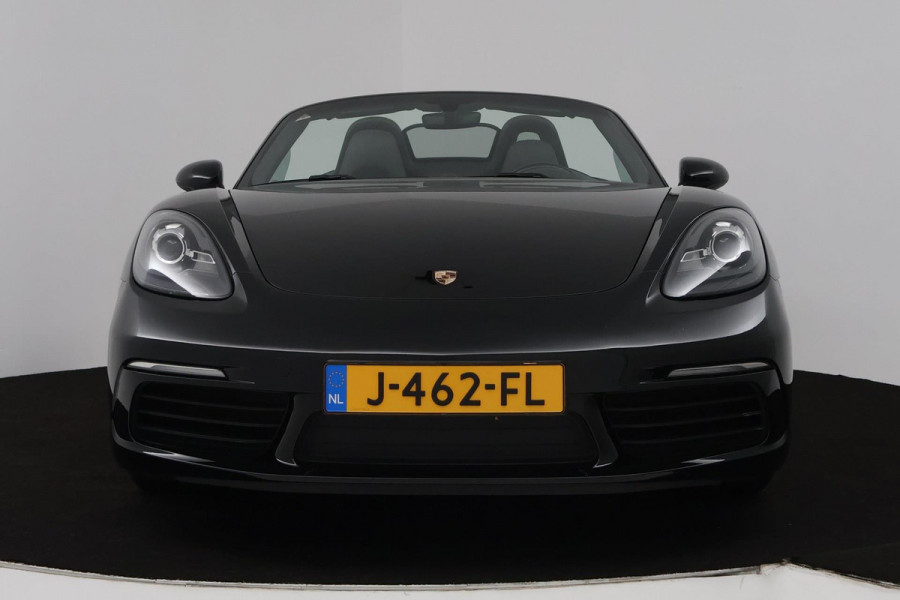 Porsche 718 Boxster 2.0 AANBIEDING!!!(Perfect OnderH, Sport Chrono, Sport Uitlaat, StoelV, Parkeersensoren, Navi, Cruise Con, Etc) Porsche 718 Boxster 2.0 AANBIEDING!!!(Perfect OnderH, Sport Chrono, Sport Uitlaat, StoelV, Parkeersensoren, Navi, Cruise Con, Etc)