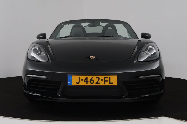 Porsche 718 Boxster 2.0 AANBIEDING!!!(Perfect OnderH, Sport Chrono, Sport Uitlaat, StoelV, Parkeersensoren, Navi, Cruise Con, Etc) Porsche 718 Boxster 2.0 AANBIEDING!!!(Perfect OnderH, Sport Chrono, Sport Uitlaat, StoelV, Parkeersensoren, Navi, Cruise Con, Etc)