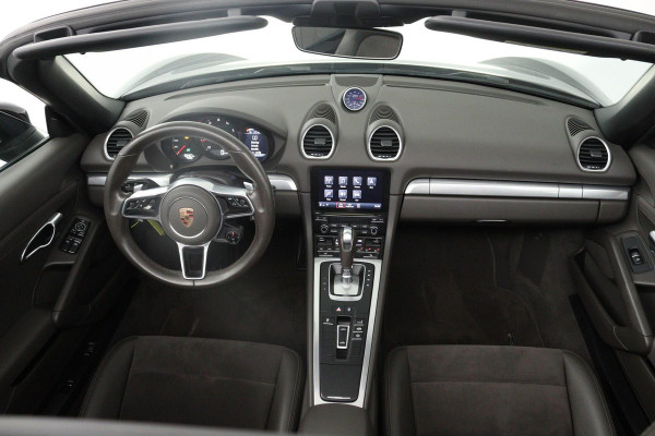 Porsche 718 Boxster 2.0 AANBIEDING!!!(Perfect OnderH, Sport Chrono, Sport Uitlaat, StoelV, Parkeersensoren, Navi, Cruise Con, Etc) Porsche 718 Boxster 2.0 AANBIEDING!!!(Perfect OnderH, Sport Chrono, Sport Uitlaat, StoelV, Parkeersensoren, Navi, Cruise Con, Etc)