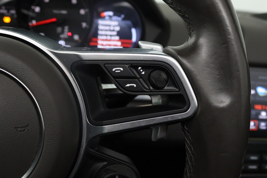 Porsche 718 Boxster 2.0 AANBIEDING!!!(Perfect OnderH, Sport Chrono, Sport Uitlaat, StoelV, Parkeersensoren, Navi, Cruise Con, Etc) Porsche 718 Boxster 2.0 AANBIEDING!!!(Perfect OnderH, Sport Chrono, Sport Uitlaat, StoelV, Parkeersensoren, Navi, Cruise Con, Etc)