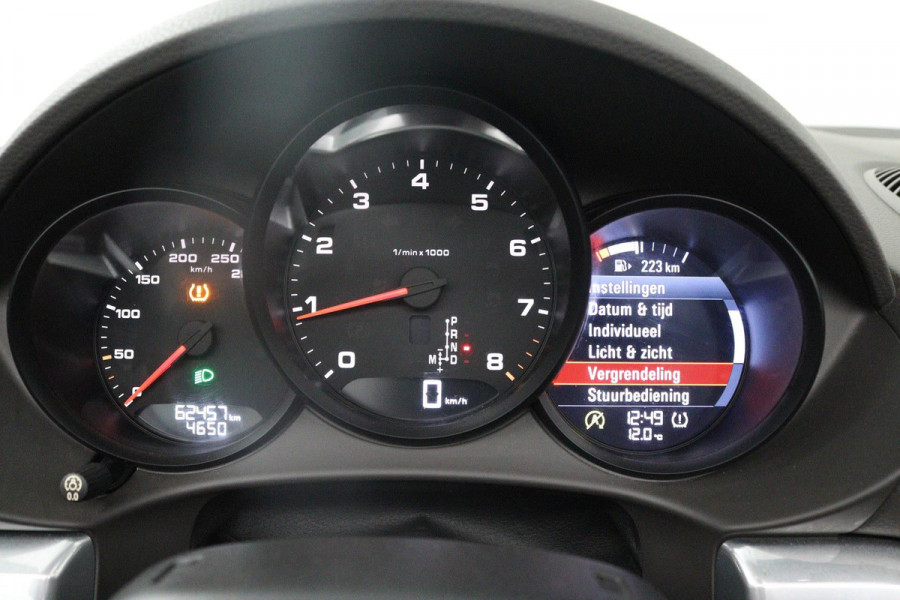 Porsche 718 Boxster 2.0 AANBIEDING!!!(Perfect OnderH, Sport Chrono, Sport Uitlaat, StoelV, Parkeersensoren, Navi, Cruise Con, Etc) Porsche 718 Boxster 2.0 AANBIEDING!!!(Perfect OnderH, Sport Chrono, Sport Uitlaat, StoelV, Parkeersensoren, Navi, Cruise Con, Etc)