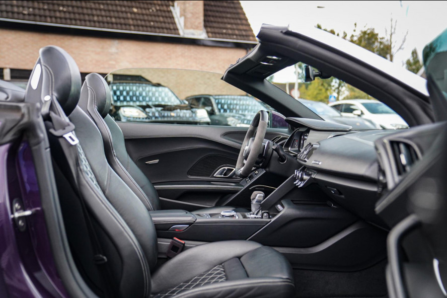 Audi R8 5.2 FSI Quattro Plus | Carbon |Audi Exclusive | Dealer onderhouden | PPF | RS-Zetels | RS Sportstuur | Bang&Olufsen | LED