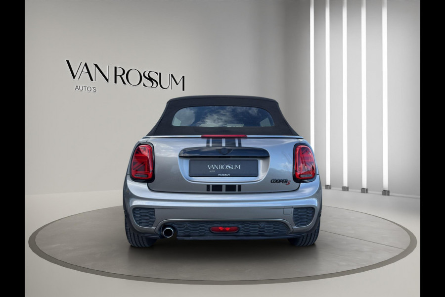 MINI Cabrio 1.5 Cooper Chili Serious Business JCW Chili pakket | Navigatie | Stoelverwarming | Airco (automatisch) | Parksensors |