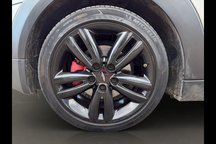 MINI Cabrio 1.5 Cooper Chili Serious Business JCW Chili pakket | Navigatie | Stoelverwarming | Airco (automatisch) | Parksensors |