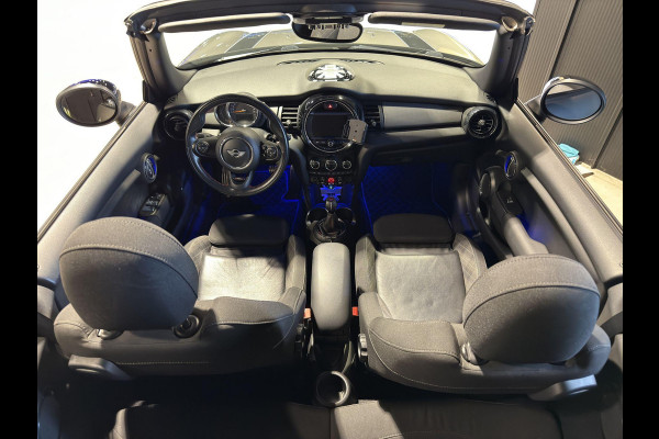 MINI Cabrio 1.5 Cooper Chili Serious Business JCW Chili pakket | Navigatie | Stoelverwarming | Airco (automatisch) | Parksensors |