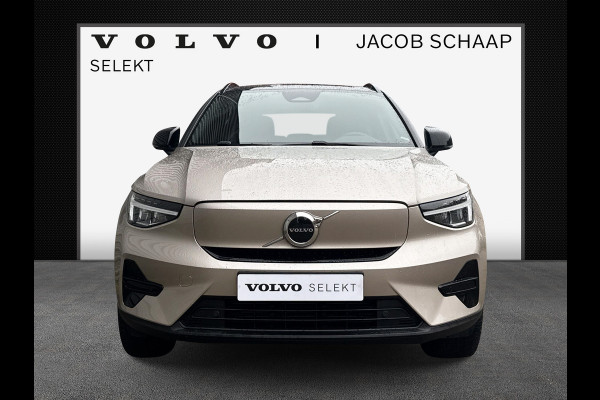 Volvo XC40 Recharge Core 70 kWh / Apple Carplay/Android Auto / 19" Velgen / Achteruitrijcamera /