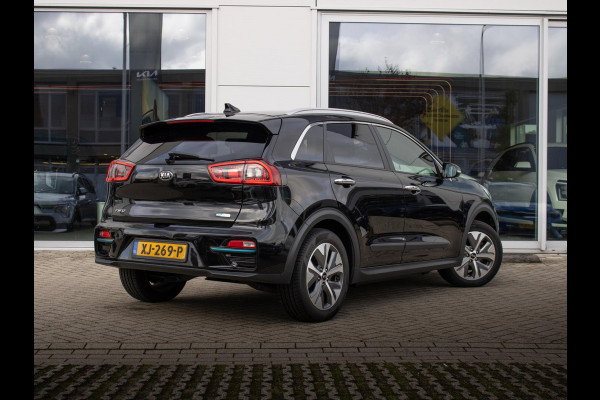 Kia e-Niro ExecutiveLine 64 kWh Stoelverwarming-/ventilatie | PDC voor & achter | Achteruitrijcamera | JBL | Stoelverwarming achter