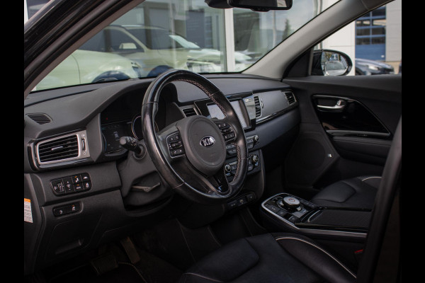 Kia e-Niro ExecutiveLine 64 kWh Stoelverwarming-/ventilatie | PDC voor & achter | Achteruitrijcamera | JBL | Stoelverwarming achter