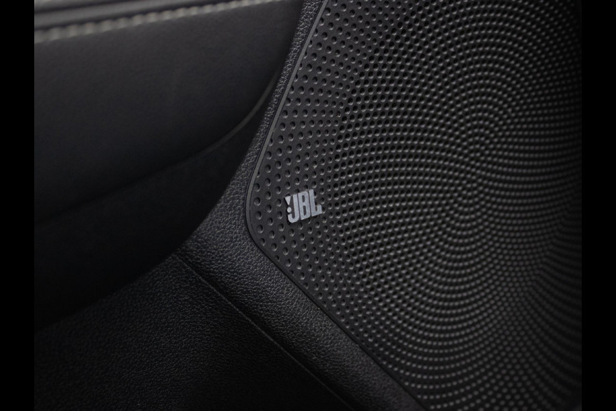 Kia e-Niro ExecutiveLine 64 kWh Stoelverwarming-/ventilatie | PDC voor & achter | Achteruitrijcamera | JBL | Stoelverwarming achter