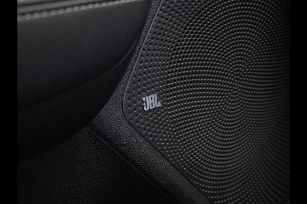 Kia e-Niro ExecutiveLine 64 kWh Stoelverwarming-/ventilatie | PDC voor & achter | Achteruitrijcamera | JBL | Stoelverwarming achter