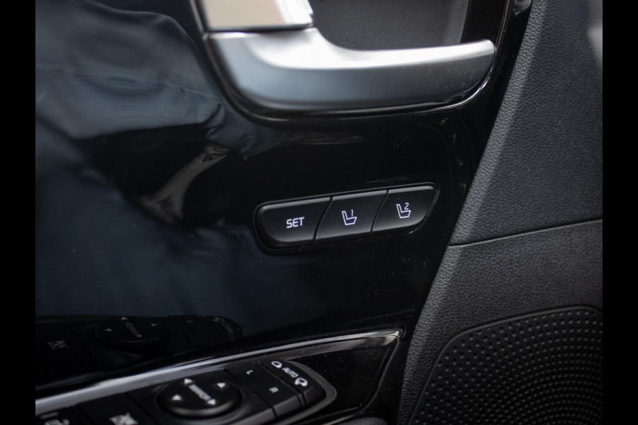 Kia e-Niro ExecutiveLine 64 kWh Stoelverwarming-/ventilatie | PDC voor & achter | Achteruitrijcamera | JBL | Stoelverwarming achter