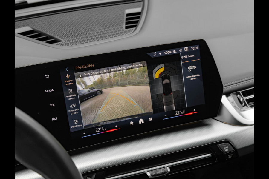 BMW iX1 eDrive20 M-Sport - Camera - Shadow Line - Adaptief Onderstel - Stoelverwarming