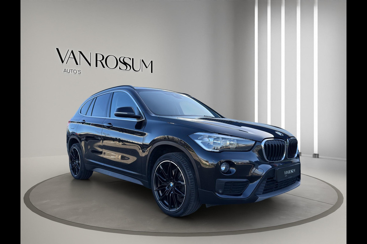 BMW X1 sDrive18i Executive | Navigatie | Leder | 19" Velg | Trekhaak | Elektr.Achterklep | Parksenors V+A | BMW X1 sDrive18i Executive | Navigatie | Leder | 19" Velg | Trekhaak | Elektr.Achterklep | Parksenors V+A |