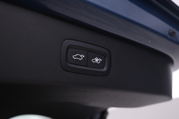 Lynk & Co 01 1.5 360 Camera, Apple carplay, Climate, Leer optioneel Lynk & Co 01 1.5 360 Camera, Apple carplay, Climate, Leer optioneel