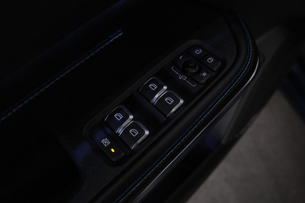 Lynk & Co 01 1.5 360 Camera, Apple carplay, Climate, Leer optioneel Lynk & Co 01 1.5 360 Camera, Apple carplay, Climate, Leer optioneel