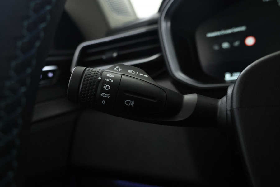 Lynk & Co 01 1.5 360 Camera, Apple carplay, Climate, Leer optioneel Lynk & Co 01 1.5 360 Camera, Apple carplay, Climate, Leer optioneel