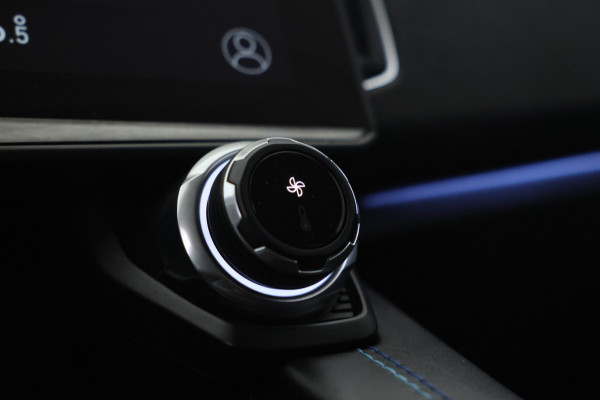 Lynk & Co 01 1.5 360 Camera, Apple carplay, Climate, Leer optioneel Lynk & Co 01 1.5 360 Camera, Apple carplay, Climate, Leer optioneel