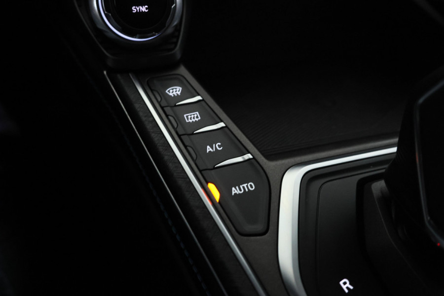 Lynk & Co 01 1.5 360 Camera, Apple carplay, Climate, Leer optioneel Lynk & Co 01 1.5 360 Camera, Apple carplay, Climate, Leer optioneel