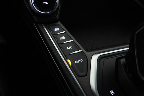 Lynk & Co 01 1.5 360 Camera, Apple carplay, Climate, Leer optioneel Lynk & Co 01 1.5 360 Camera, Apple carplay, Climate, Leer optioneel