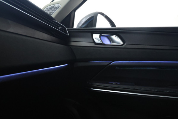 Lynk & Co 01 1.5 360 Camera, Apple carplay, Climate, Leer optioneel Lynk & Co 01 1.5 360 Camera, Apple carplay, Climate, Leer optioneel