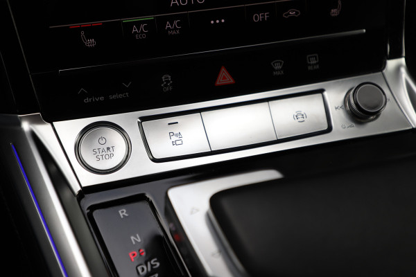 Audi e-tron Sportback 55 S quattro 95 kWh | 408PK | Luchtvering | Head-up | Keyles-go | Sfeerverlichting | B&O | Matrix-led | S-Stoelen | Leder | 2020