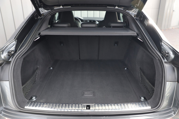 Audi e-tron Sportback 55 S quattro 95 kWh | 408PK | Luchtvering | Head-up | Keyles-go | Sfeerverlichting | B&O | Matrix-led | S-Stoelen | Leder | 2020