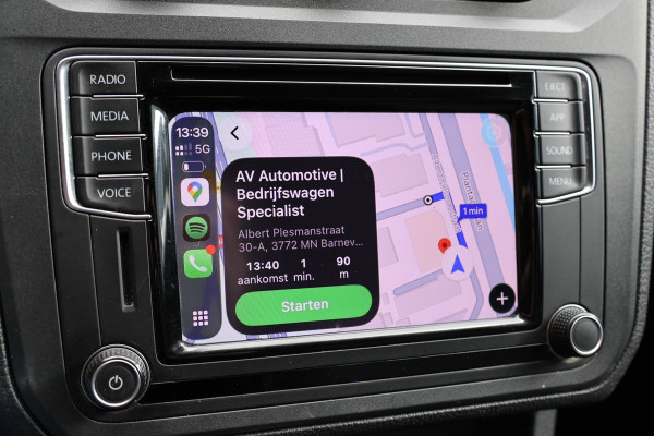 Volkswagen Caddy 2.0 TDI DSG Highline | CarPlay | Stoelverwarming | Camera | Navigatie | Climate control | Alarm klasse 4 | PDC  | Nieuwe APK | NAP Logisch