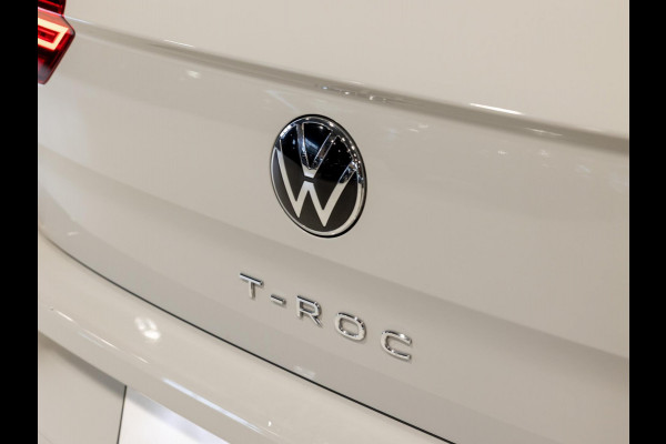 Volkswagen T-Roc 1.5 TSI R-Line / 150pk / Stoelverwarming / Achteruitrij camera / Dodehoek sensor / Volkswagen T-Roc 1.5 TSI R-Line / 150pk / Stoelverwarming / Achteruitrij camera / Dodehoek sensor /