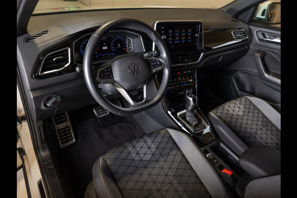 Volkswagen T-Roc 1.5 TSI R-Line / 150pk / Stoelverwarming / Achteruitrij camera / Dodehoek sensor / Volkswagen T-Roc 1.5 TSI R-Line / 150pk / Stoelverwarming / Achteruitrij camera / Dodehoek sensor /