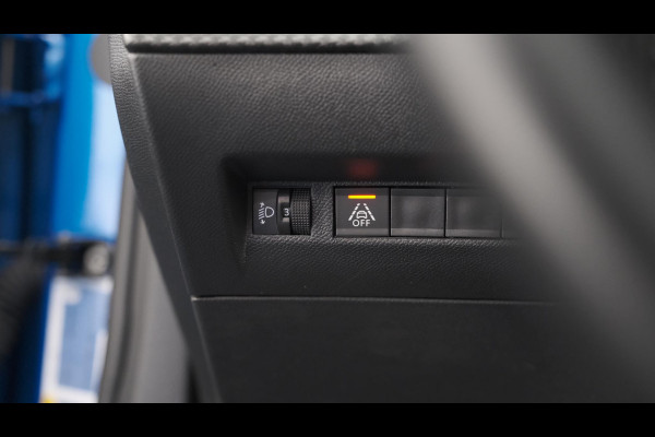 Peugeot 2008 PureTech 130 Allure | Trekhaak | Camera | Apple Carplay | Stoelverwarming | Parkeersensoren