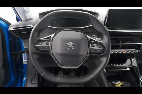 Peugeot 2008 PureTech 130 Allure | Trekhaak | Camera | Apple Carplay | Stoelverwarming | Parkeersensoren