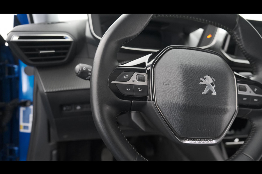 Peugeot 2008 PureTech 130 Allure | Trekhaak | Camera | Apple Carplay | Stoelverwarming | Parkeersensoren