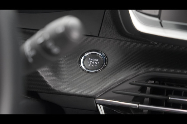 Peugeot 2008 PureTech 130 Allure | Trekhaak | Camera | Apple Carplay | Stoelverwarming | Parkeersensoren
