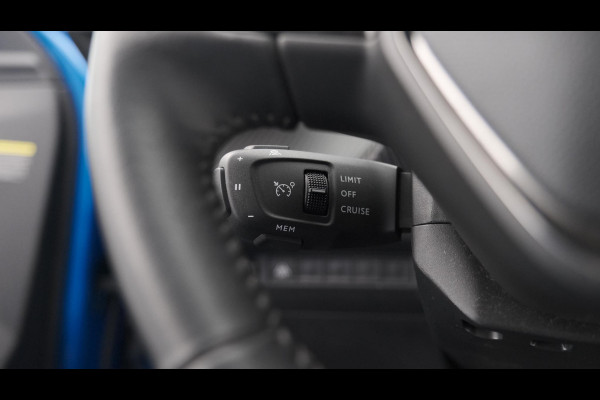 Peugeot 2008 PureTech 130 Allure | Trekhaak | Camera | Apple Carplay | Stoelverwarming | Parkeersensoren