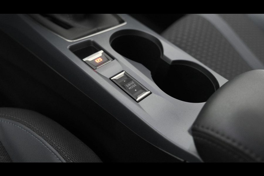 Peugeot 2008 PureTech 130 Allure | Trekhaak | Camera | Apple Carplay | Stoelverwarming | Parkeersensoren