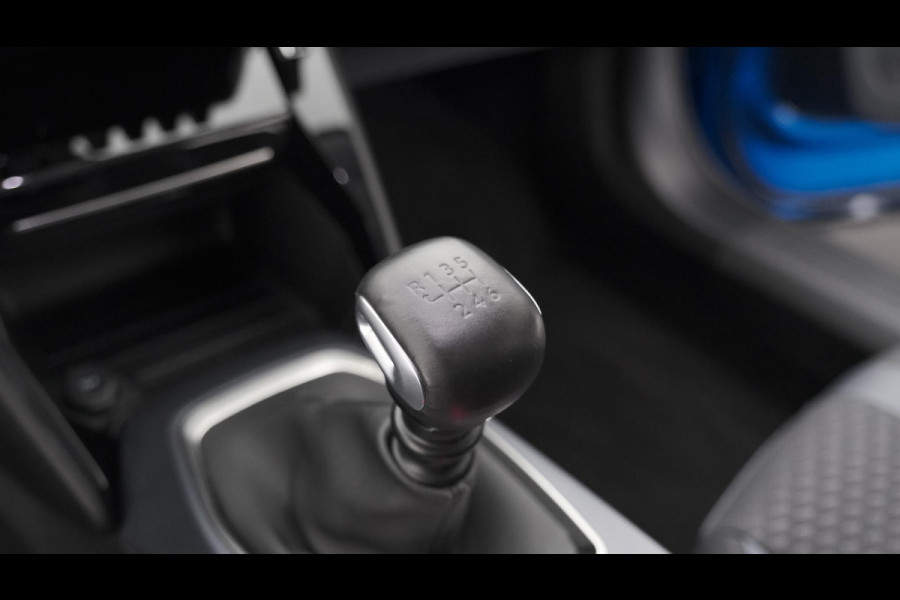 Peugeot 2008 PureTech 130 Allure | Trekhaak | Camera | Apple Carplay | Stoelverwarming | Parkeersensoren