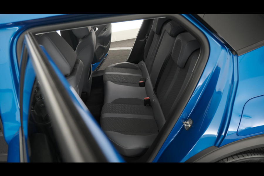 Peugeot 2008 PureTech 130 Allure | Trekhaak | Camera | Apple Carplay | Stoelverwarming | Parkeersensoren