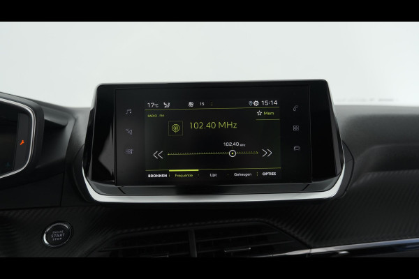 Peugeot 2008 PureTech 130 Allure | Trekhaak | Camera | Apple Carplay | Stoelverwarming | Parkeersensoren